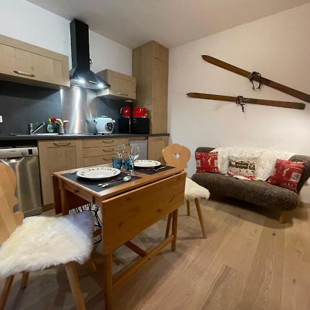 Апартаменти T2 30M2 Plein Centre, Lit Fait, Linge Fourni, Wifi Котеретс Екстер'єр фото