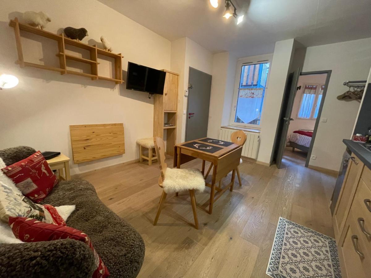Апартаменти T2 30M2 Plein Centre, Lit Fait, Linge Fourni, Wifi Котеретс Екстер'єр фото